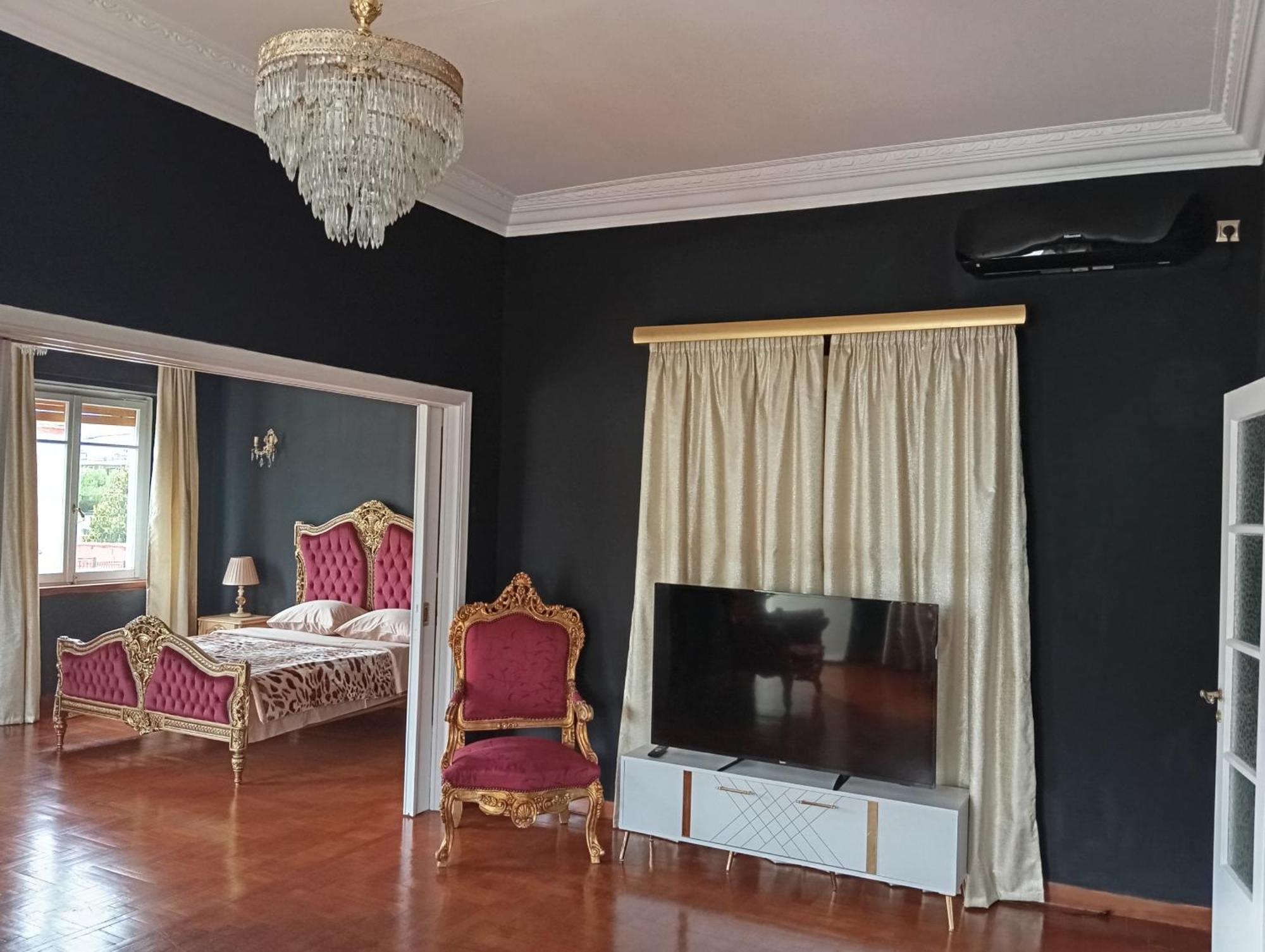 Iris Baroque Apartment 엘레프시나 외부 사진