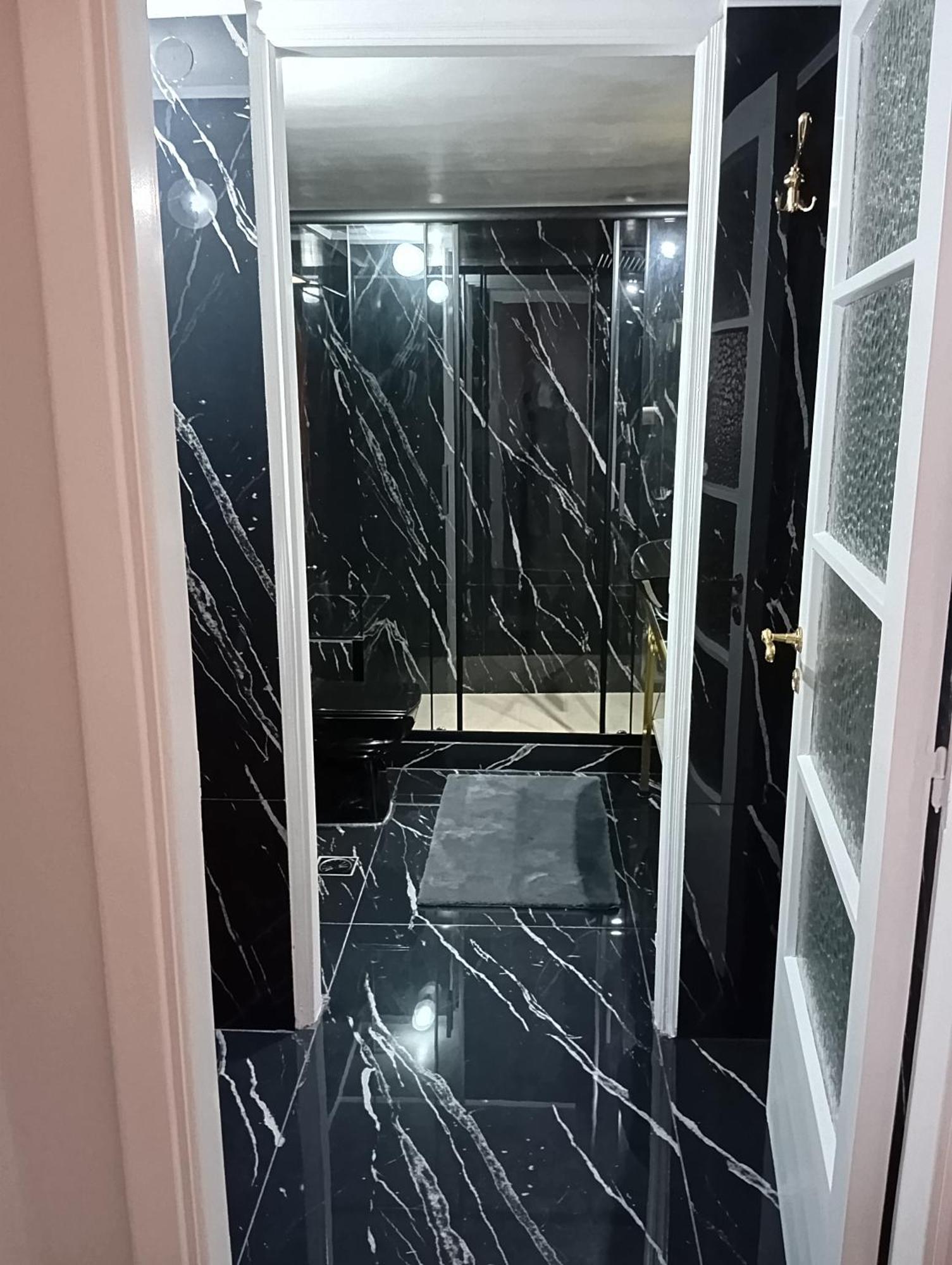 Iris Baroque Apartment 엘레프시나 외부 사진