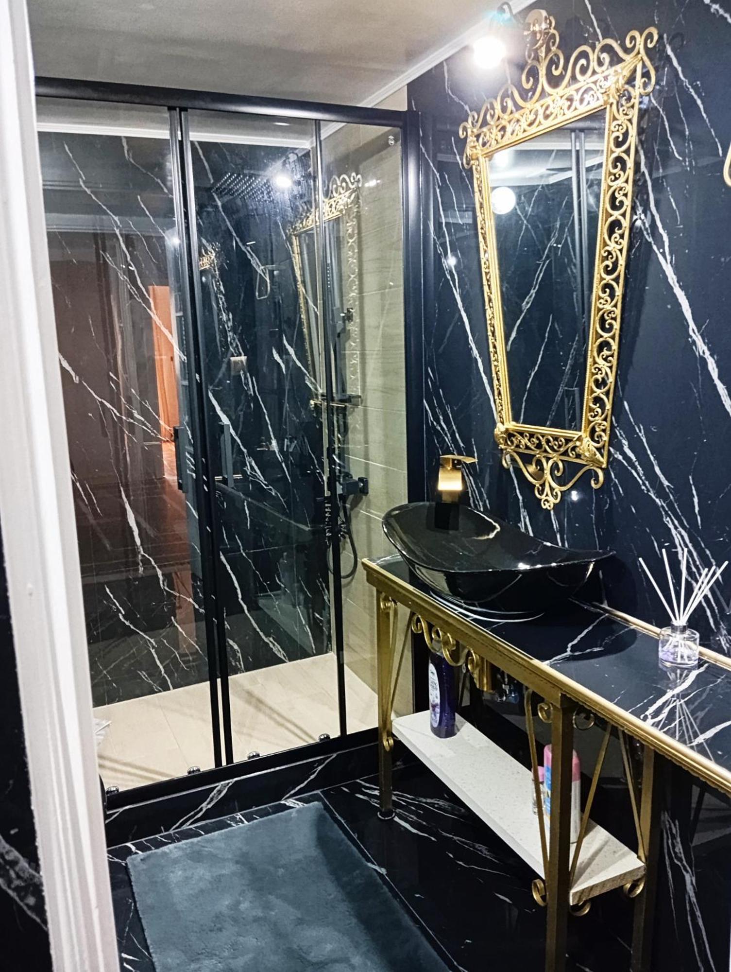 Iris Baroque Apartment 엘레프시나 외부 사진