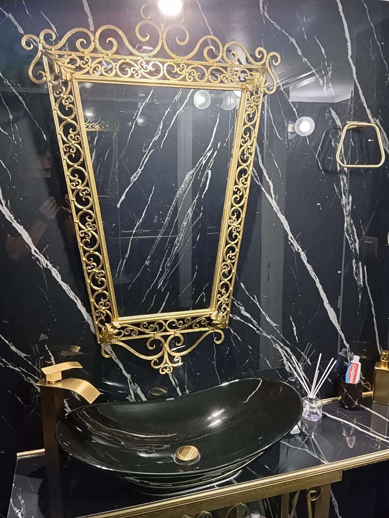 Iris Baroque Apartment 엘레프시나 외부 사진