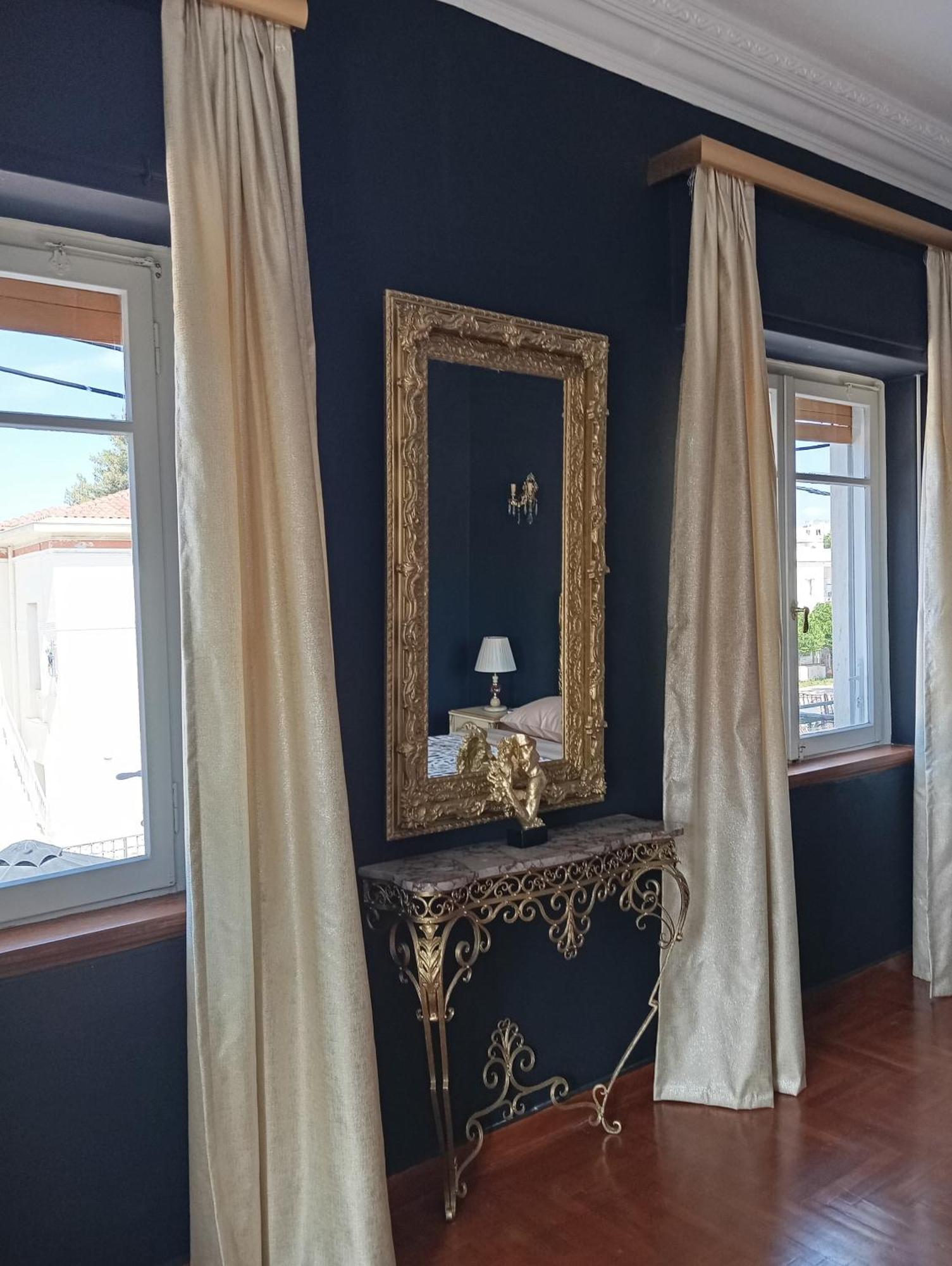 Iris Baroque Apartment 엘레프시나 외부 사진