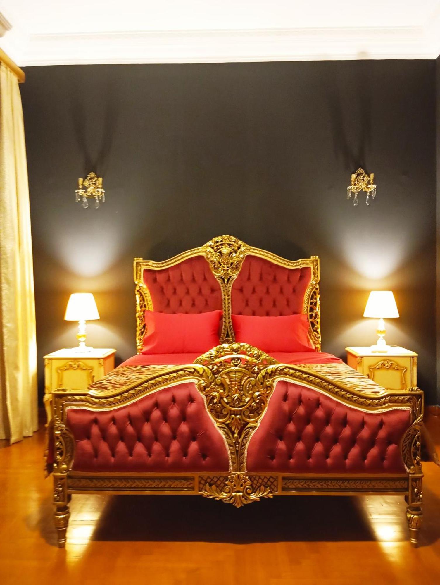Iris Baroque Apartment 엘레프시나 외부 사진