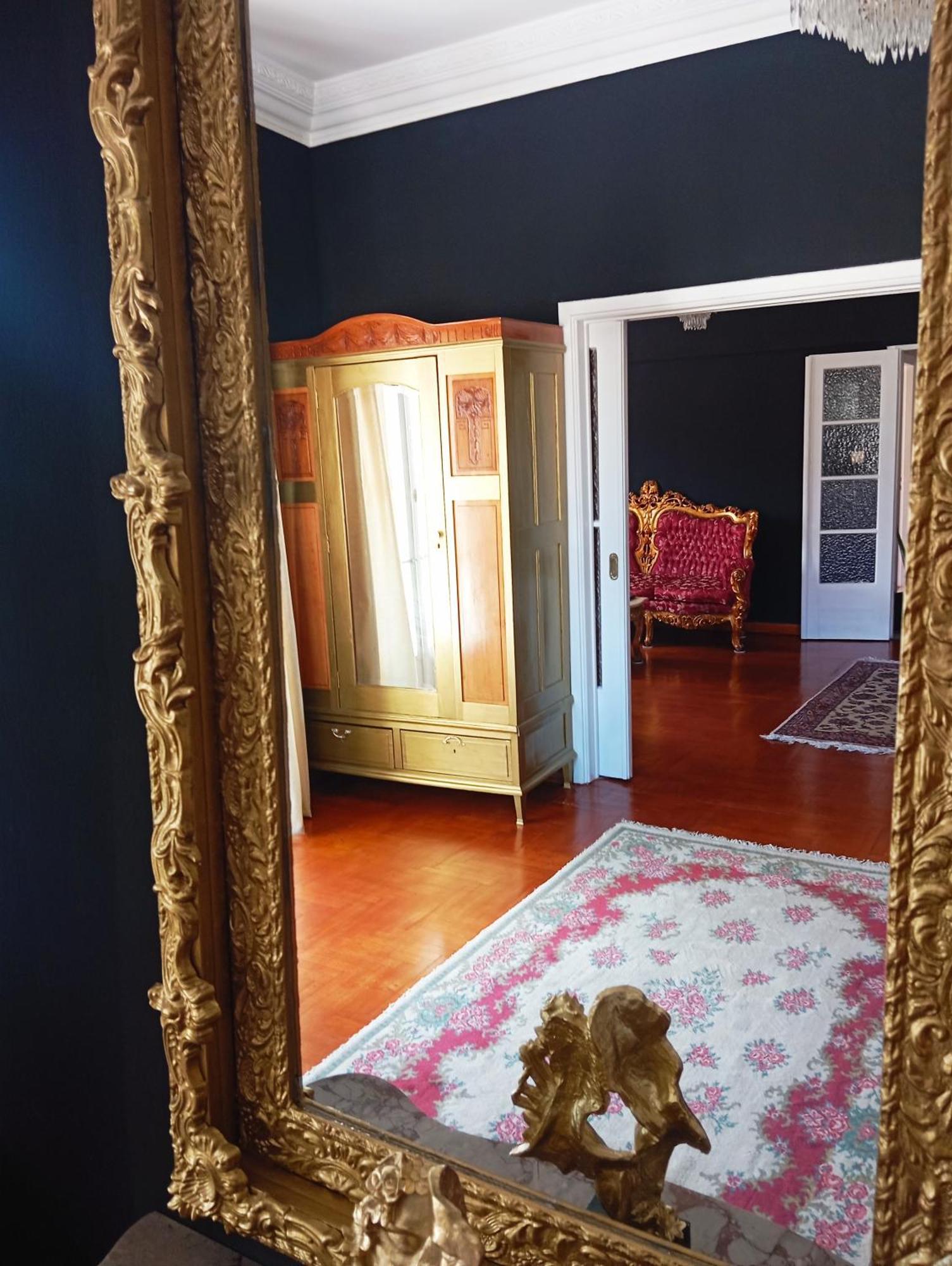 Iris Baroque Apartment 엘레프시나 외부 사진